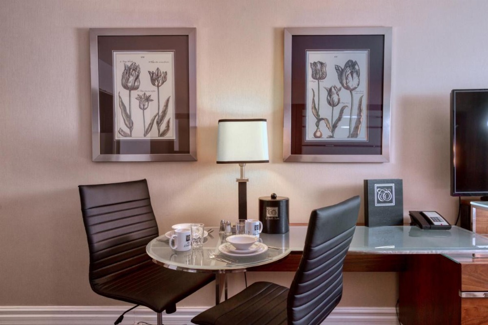 Room image 4